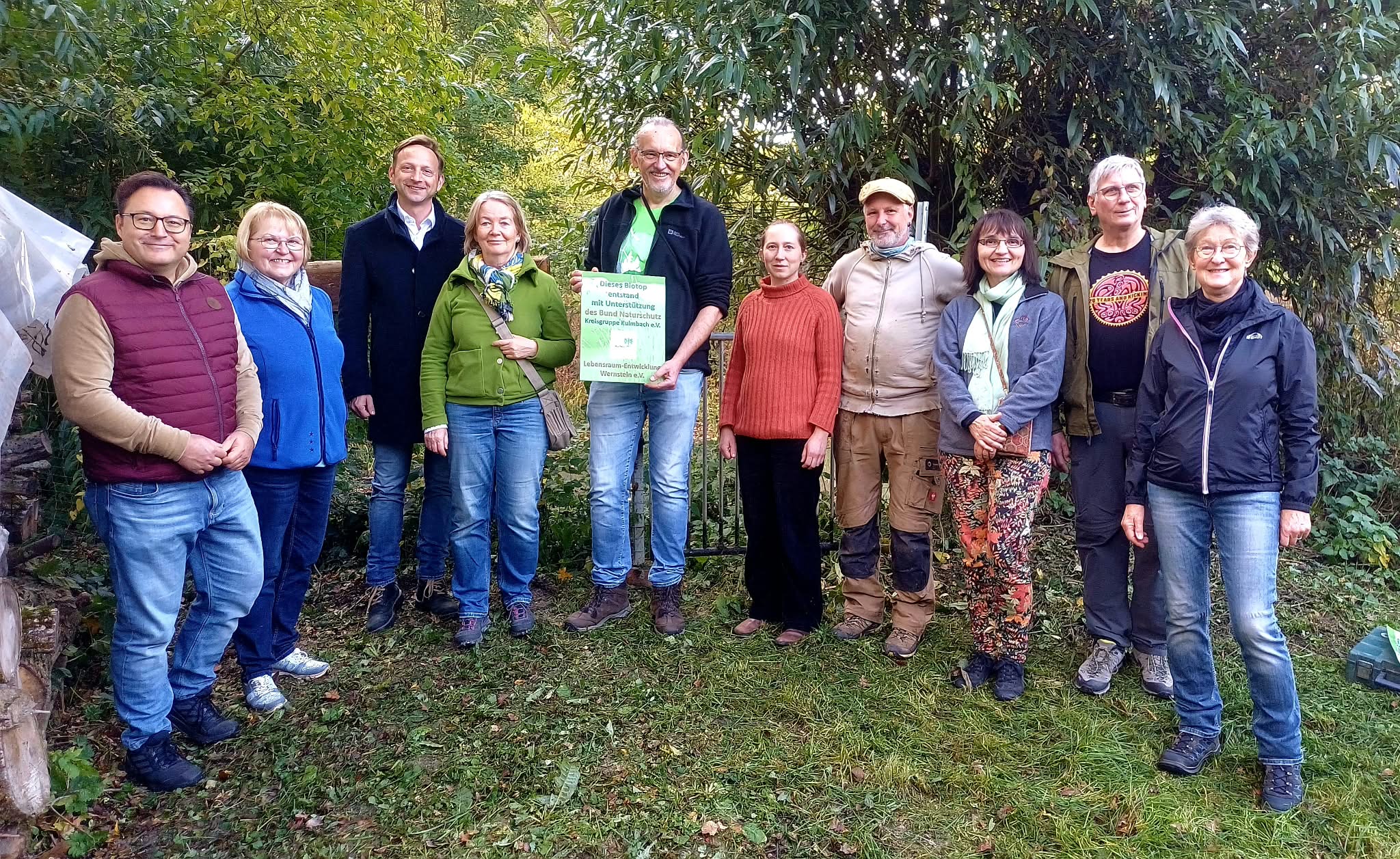 Gruppenbild der Einwihung des Biotops in Veitlahm